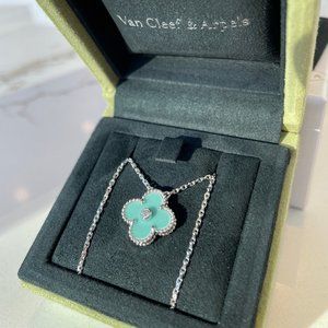 Van Cleef & Arpels 2022 Holiday Pendant Celadon Green Sèvres Alhambra Diamond